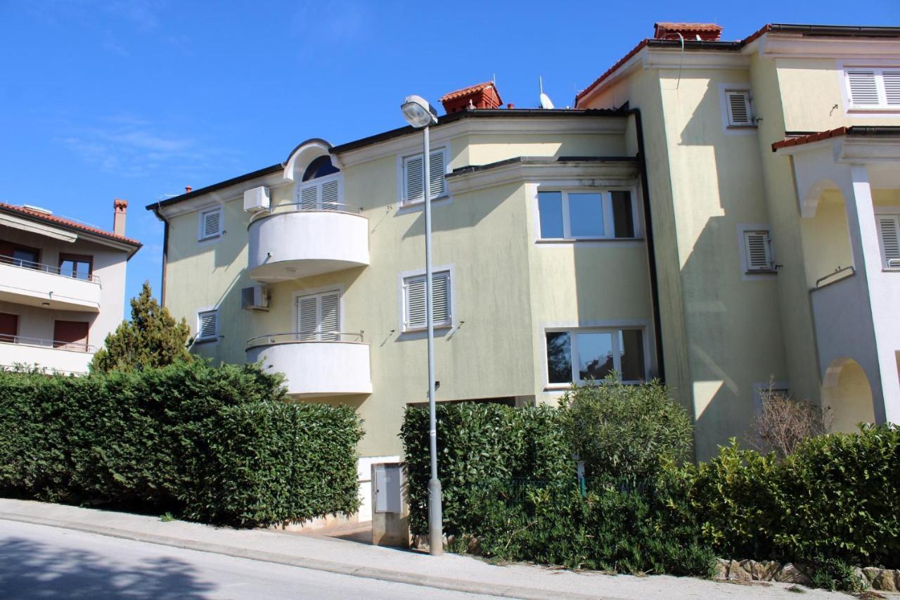 Studio Apartment Aniko Premantura Eksteriør billede
